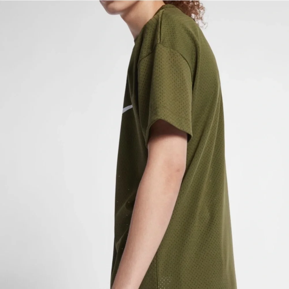 Nike Sportswear Blockout Logo Mesh Green jersey short sleeve T-shirt medium new